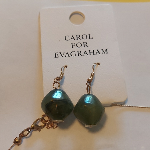 New Necklace & matching Earrings. 2021 - Picture 2 of 5